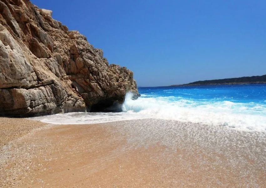 Best Beaches in Antalya (2026 Guide): Where to Swim, Snorkel & Sunbathe + Local Tips