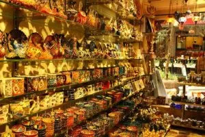 What to Bring from Istanbul as a Gift (2026): Authentic Souvenirs, Where to Buy & Smart Shopping Tips