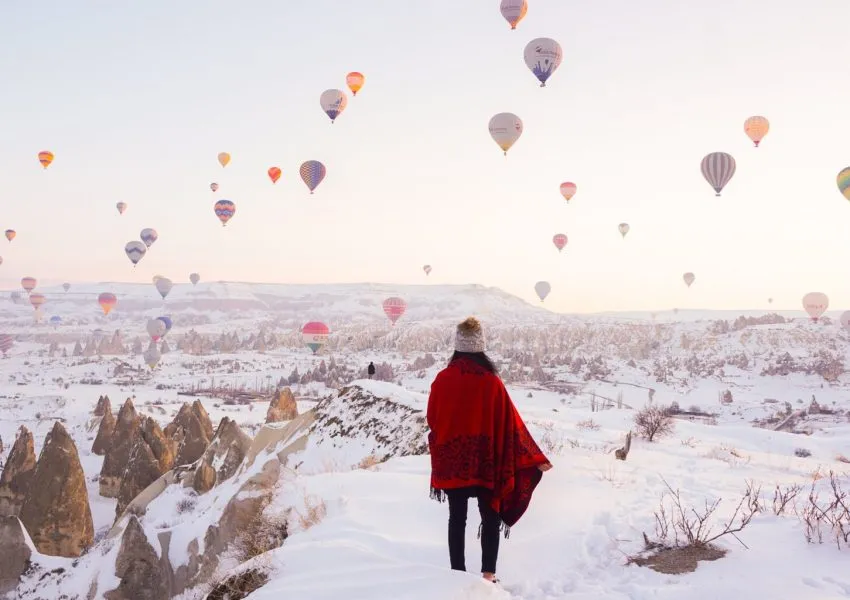 Cappadocia in Winter: Complete Guide to Snowy Landscapes, Balloons, Packing & Best Things To Do