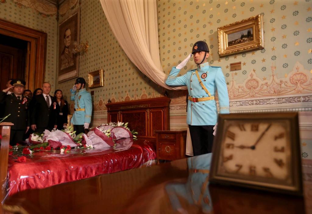 Dolmabahce Palace / Atatürk's Bedroom
