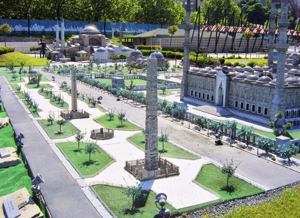 A miniature of the Hippodrome