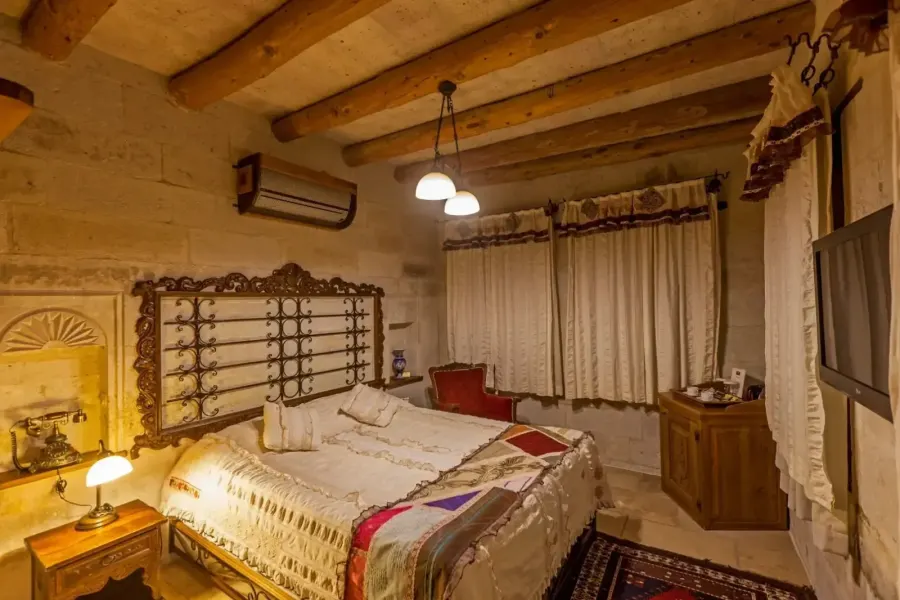 Mithra Cave Hotel