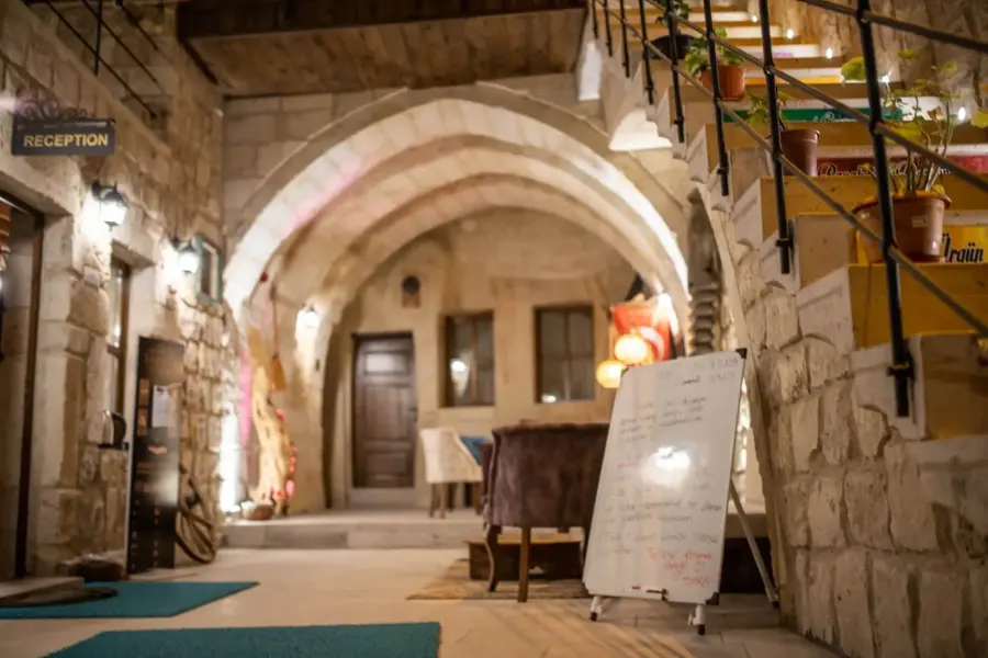 Tafana Cave & Stone Lodge Hotel