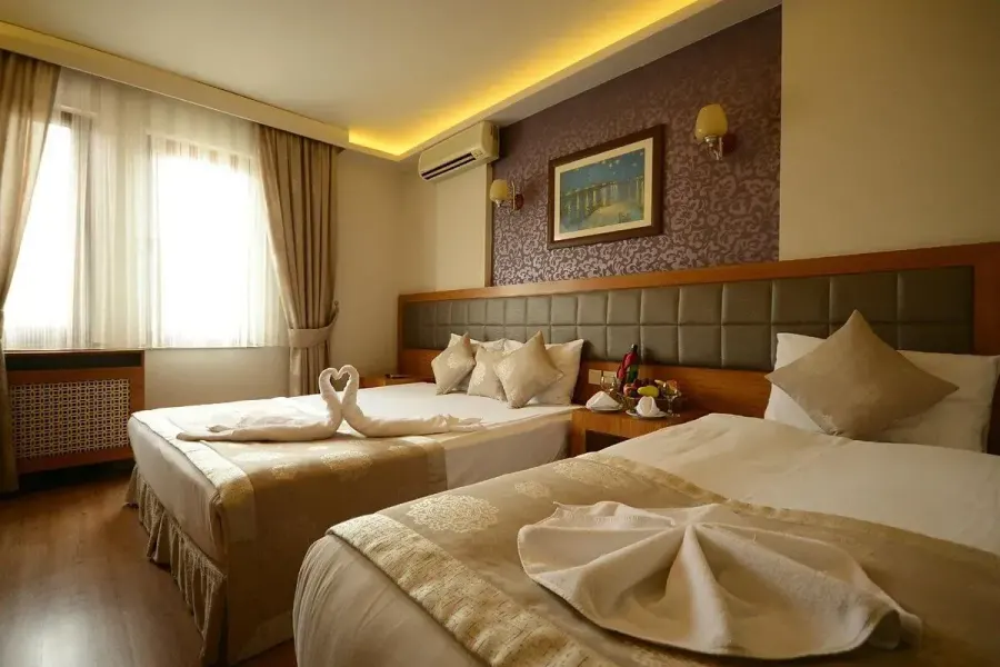 Grand Anzac Hotel