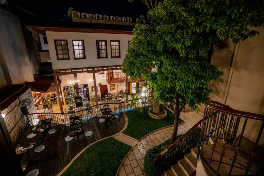 Mediterra Art Hotel