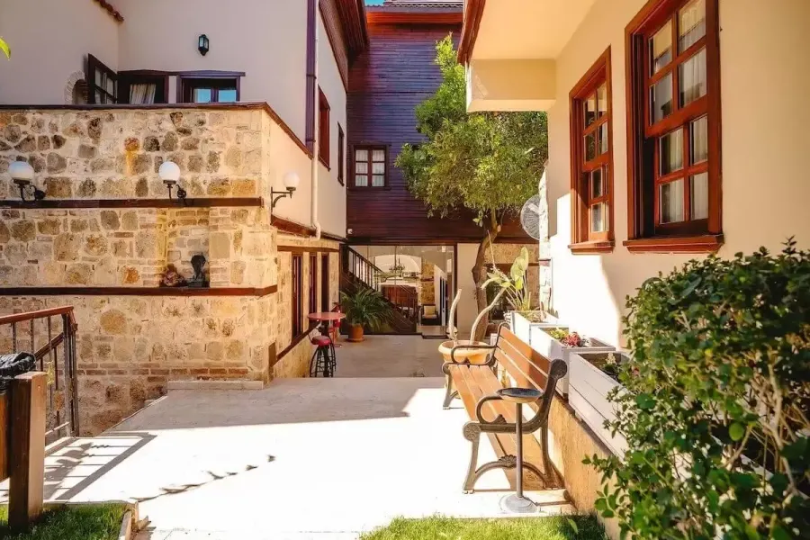 Mediterra Art Hotel