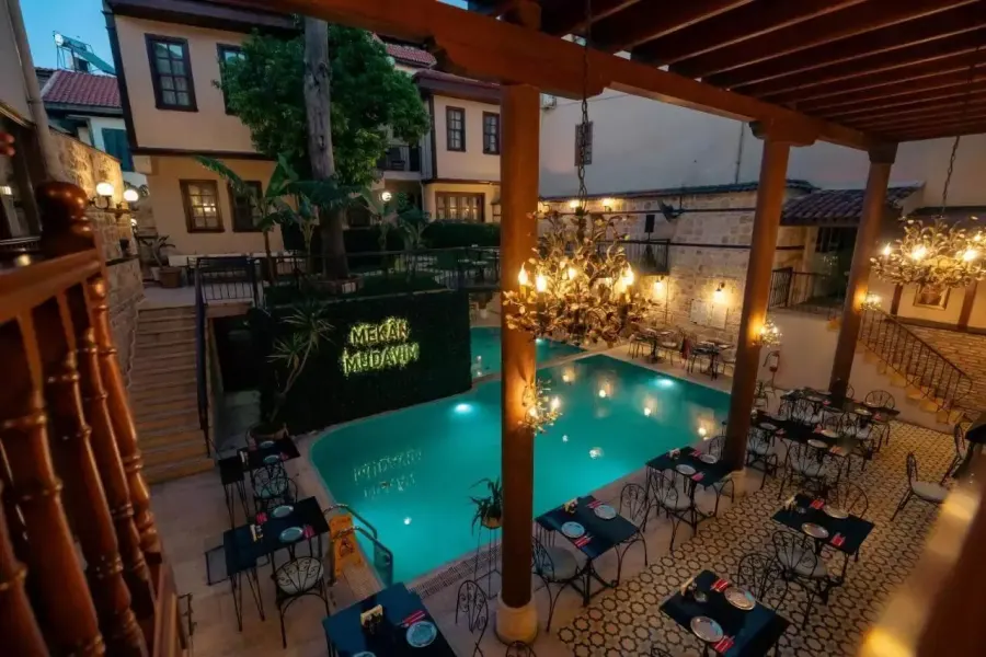 Mediterra Art Hotel
