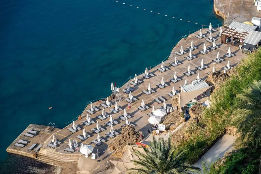Akra Hotel