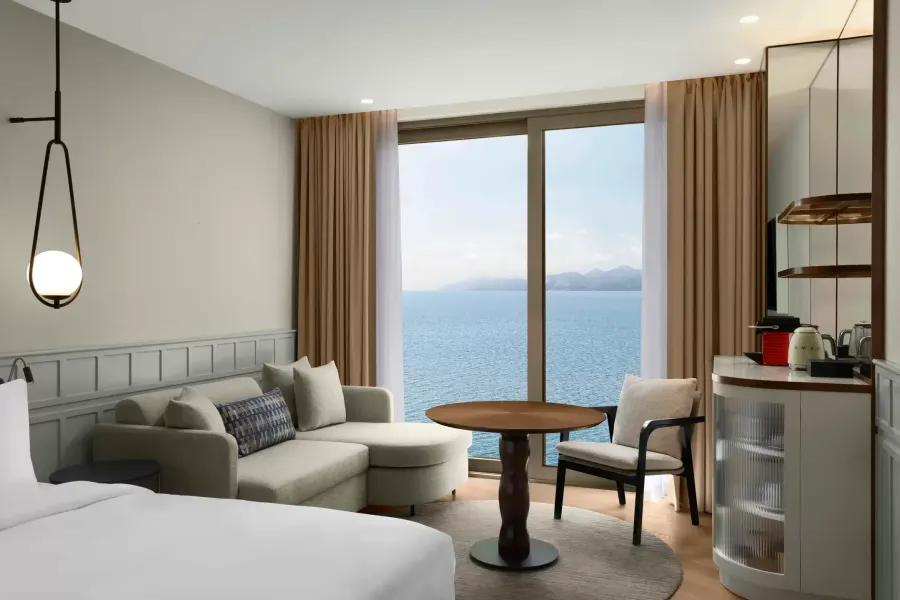 Akra Hotel