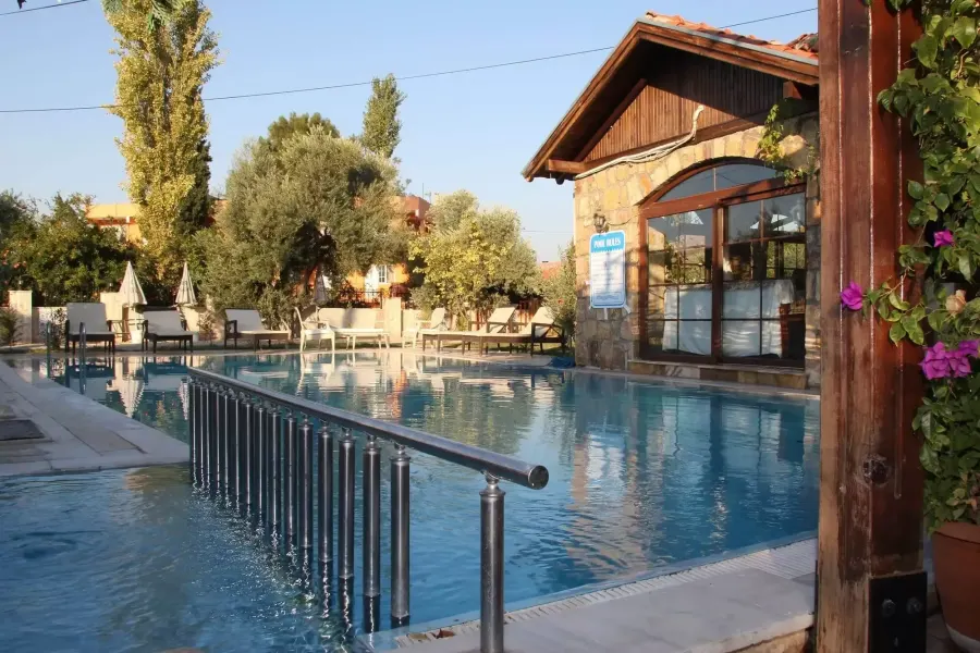 Melrose House Hotel