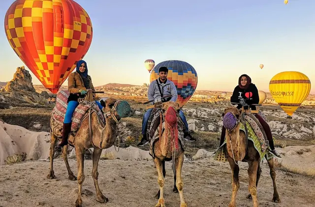 Experiencias de inmersión cultural donde viajes basados en camellos facilitan encuentros con comunidades tradicionales.
