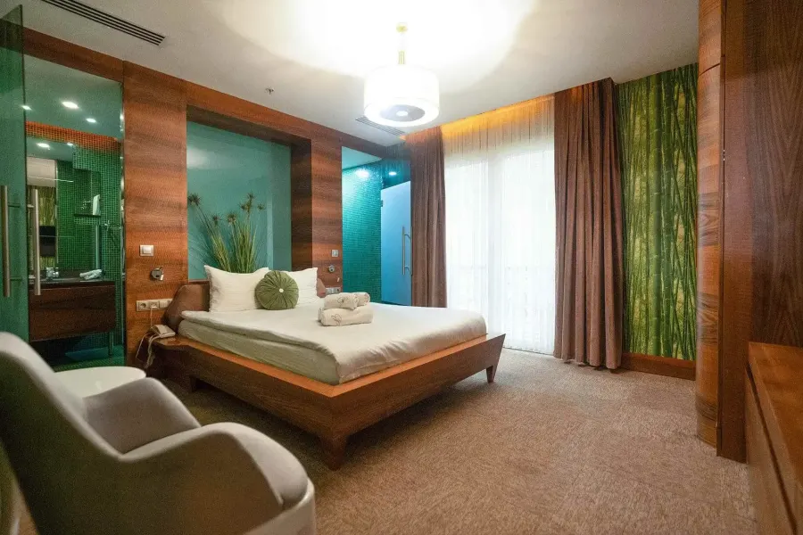Golden Pars Hotel