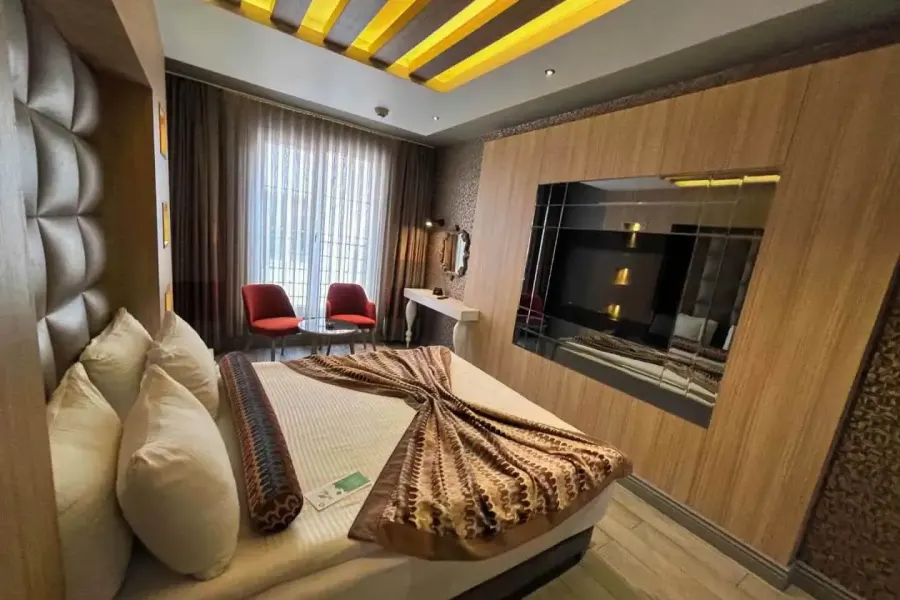 Hotel Zade