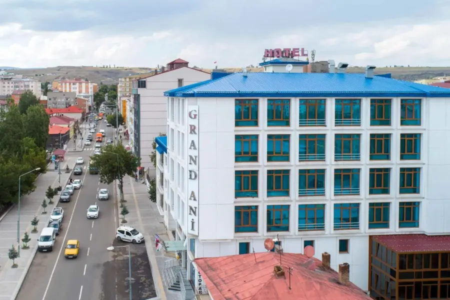 Grand Ani Hotel