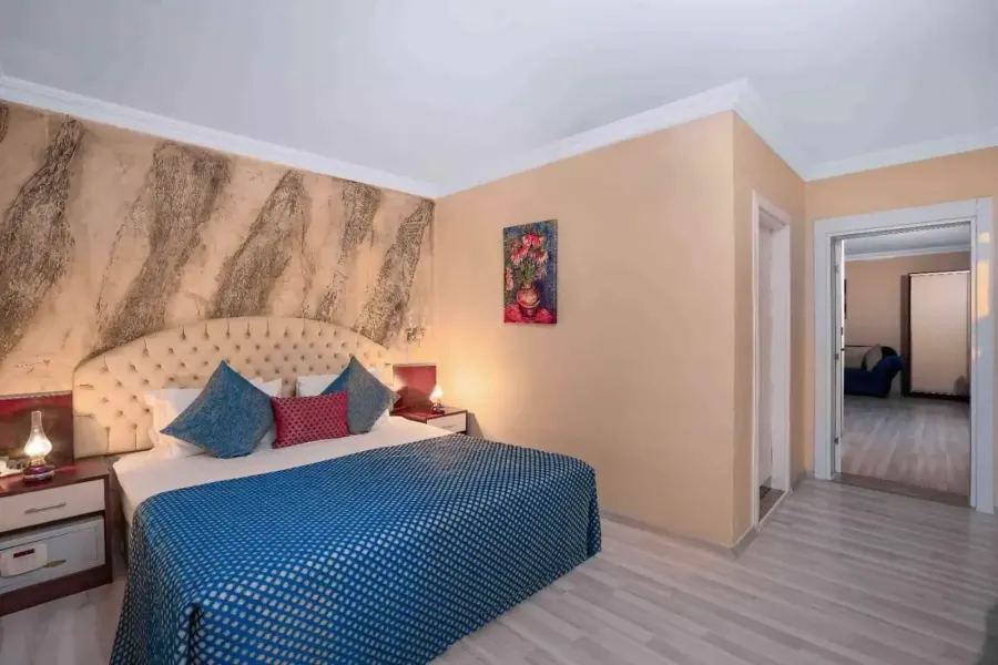 Grand Ani Hotel