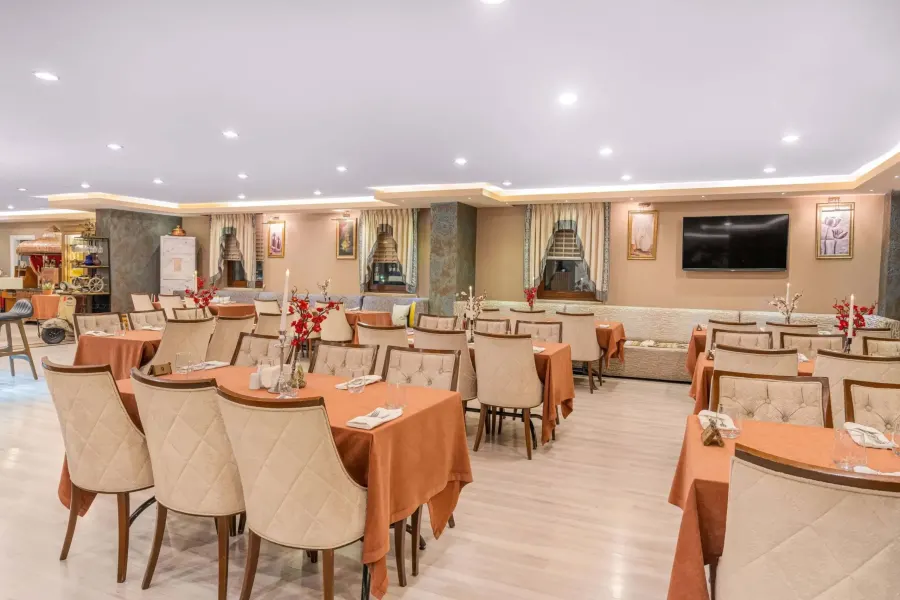 Grand Ani Hotel