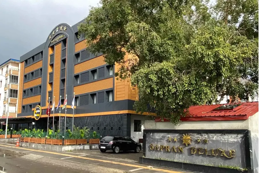 Sapran Deluxe Hotel