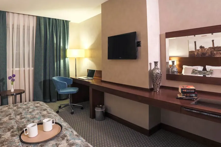 Nevali Hotel