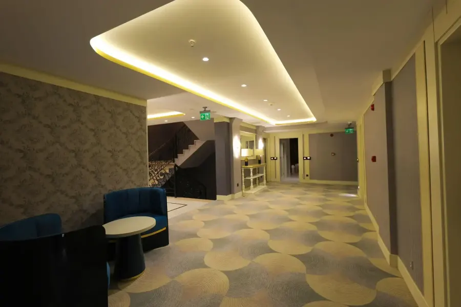 Rocci̇a Downtown Hotel