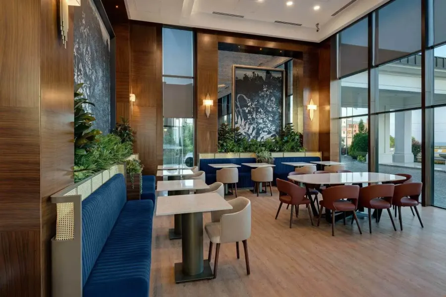 DoubleTree by Hilton Hotel Van