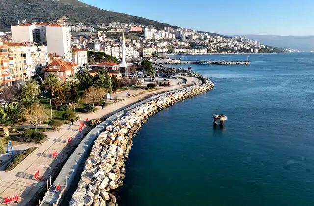 Vista aerea della costa di Gemlik a Bursa