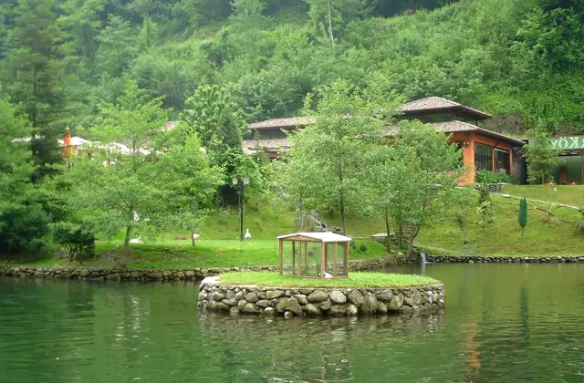 Bungalow sul lago e vista naturale tranquilla a Masukiye