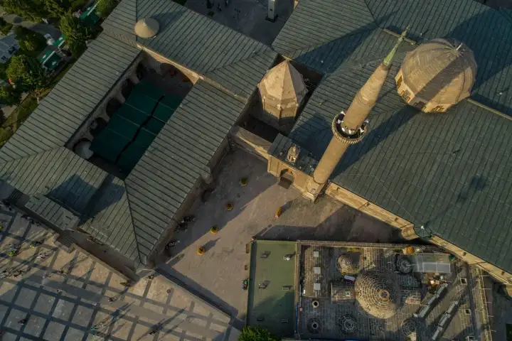 Vista aerea di uno storico complesso di moschee a Kayseri, Turchia
