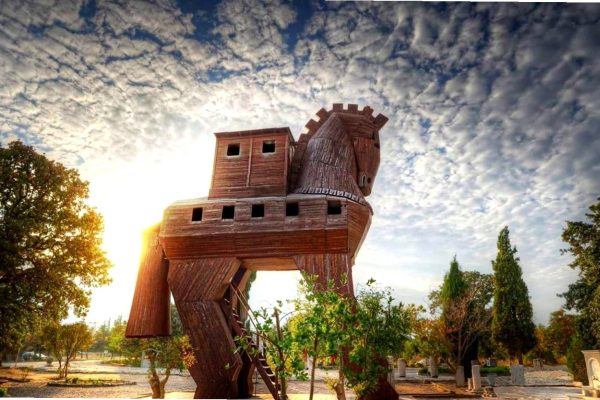 Troy Ancient City Trojan Horse Replica 1