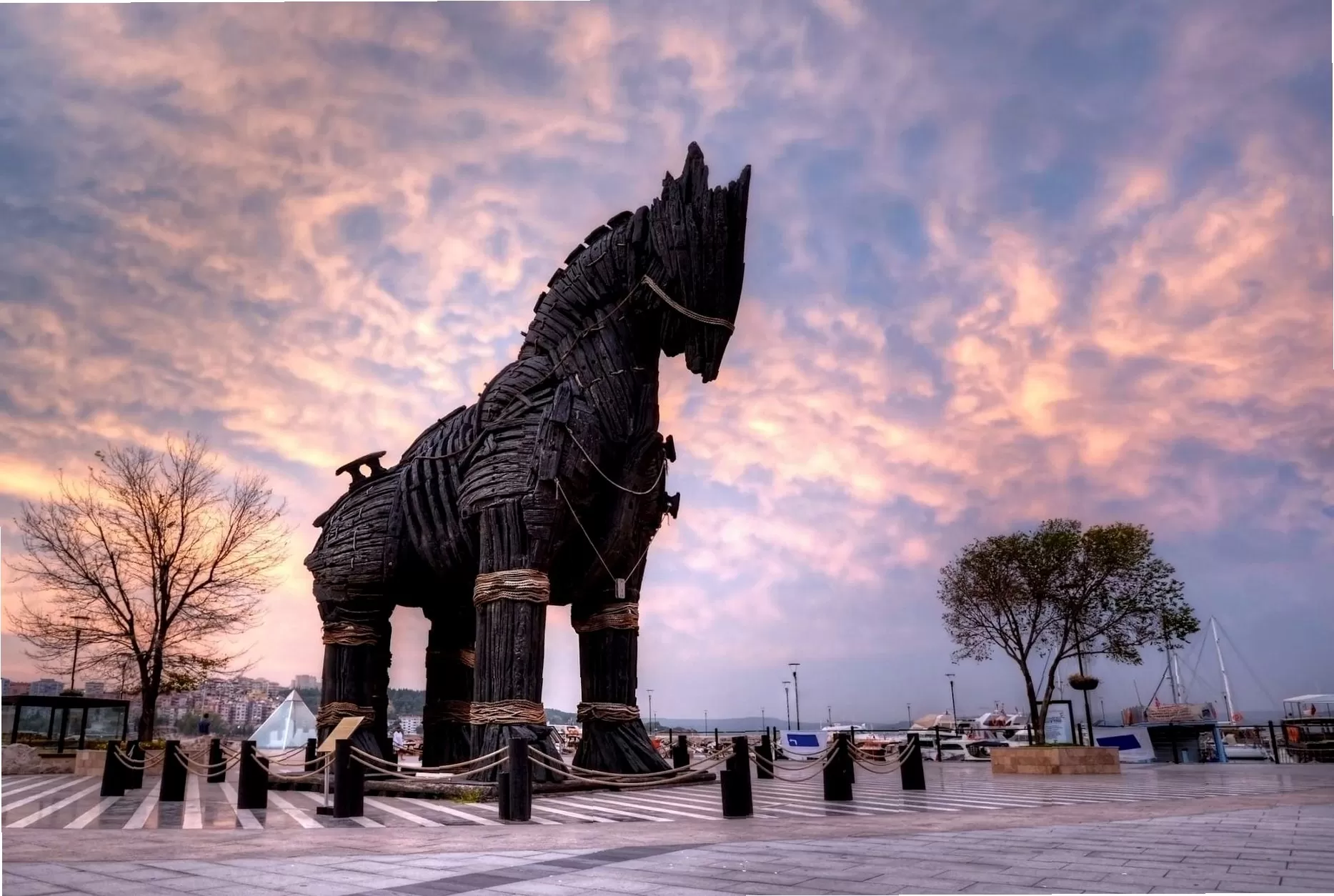 Trojan Horse in the movie Turkey Canakkale